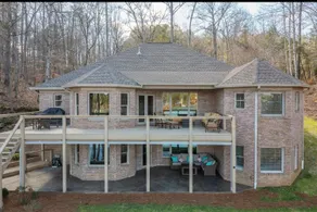 Valhalla *Secluded 5 Bedroom Estate on Smith Lake* - Image 2