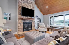 Valhalla *Secluded 5 Bedroom Estate on Smith Lake* - Image 5