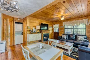 Couples Getaway with Hot Tub, Fire Pit & Grill - Image 4