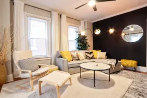 The Downtown Bee: Cozy & charming escape steps from Main Street Bethlehem! - Image 5