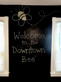 The Downtown Bee: Cozy & charming escape steps from Main Street Bethlehem! - Image 2