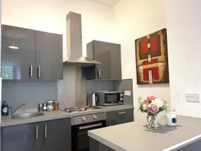 Warm Apartment On the Doorstep of Holyrood Palace - Image 3