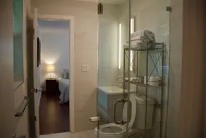 Private Guest House in Horse Ranch Haven in Miami - Image 5