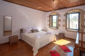 Skaros Cottage - Image 2