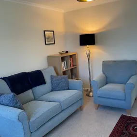 Cheerful and modern one bedroom home with parking - Pass the Keys - Image 2