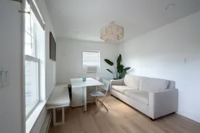Stylish new beach condo located 1 block from beach - Image 2