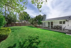 KING BED/Fresh Home/Seperate Big Screen Rooms/Park - Image 3