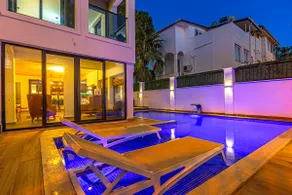 Luxury Villa Heated Pool/Jacuzzi/Ensuite Bedrooms - Image 3