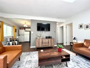 Mid-Century in Water Hill w/ Tons of Natural Light - Image 3
