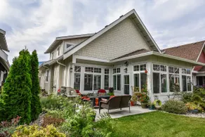 4 Bedroom Cottage on Osoyoos Lake - Private Beach and Clubhouse - Image 2