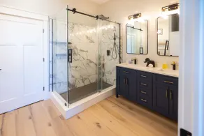 Modern suite w/ soaker tub, huge shower & a view! - Image 5