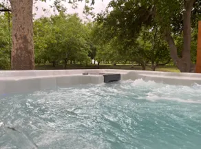 So Peaceful: Hot tub, BBQ, Sleeps 11 - Image 5
