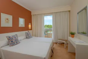 Lovely 1-bedroom Apartment with balcony - Image 3