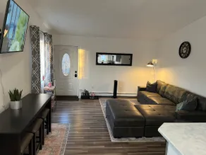 Top Floor Duplex | Private Deck + Wi-Fi | Walkable - Image 3