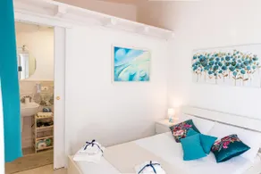 Villa d'Oro | sea view | 50 meters from Capoterra beach - Image 3