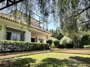 Your family pool 15 minutes from the center of Seville - Image 3