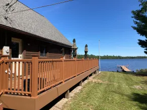Beautiful Log Cabin on Lake Near Picture Rocks - Image 5