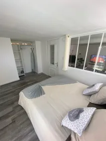 Cozy condominium apartment - Image 4