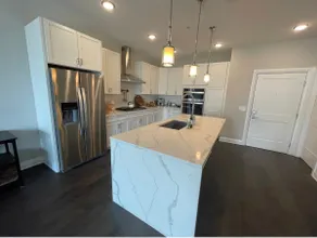 2 bed Luxury Condo, smart home and 2 work station - Image 2