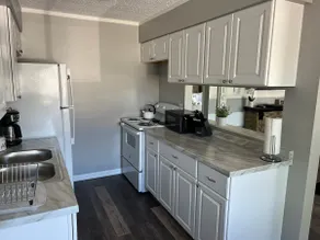 Adventure Acres- Suite A6 - Image 5