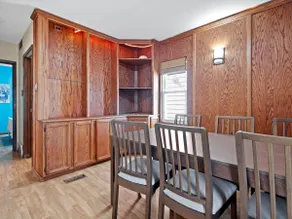 Family-Friendly 5-BR Near Stadium - Tv's In Every Room + New Kitchen - Image 4