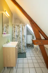 Lovely apartment near the train station and the city center. - Image 5