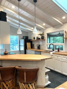 Paper Birch Cabin - Lakefront North Muskoka Escape - Image 4