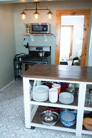 Roomy downtown home with off-street parking - Image 5