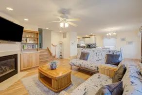 4BR w 2-car Garage! Steps to 6th street boardwalk! - Image 5