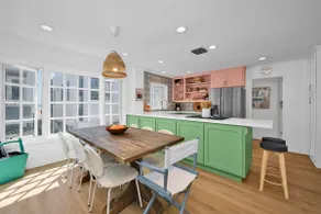 Trendy 3 Bedroom Home with Parking Steps to Beach - Image 2