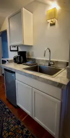 Charming Loft near Children's Hospital & U-Village - Image 3