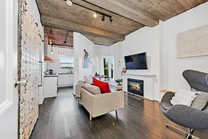 Large 1 Bedroom with Off Street Parking - Image 2