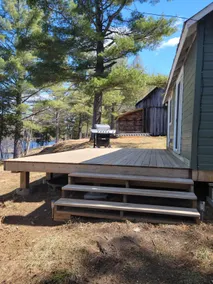 Lake Front Rustic Haven - Image 4