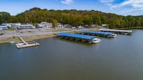 #5 - Marina resort cabin at Lake Barkley. - Image 5