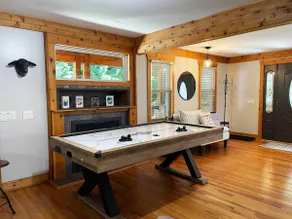Tranquil & Charming Hideaway ♛ King Bed ♛ Hot Tub - Image 5