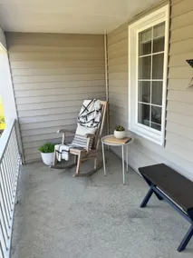 Cheerful 1 bedroom home in the center of town. - Image 5