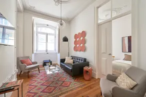 Sunny Pink Street Historical Apt, By TimeCooler - Image 2