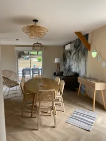 Gîte 6/8 personnes avec piscine et jacuzzi - Image 3