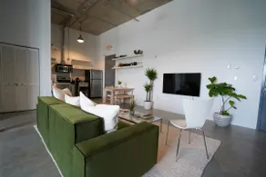 Blank Canvas Wynwood Loft - Image 4