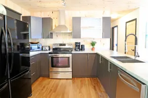 Chalet Plaisancier – Access to Lake Brompton - Image 5