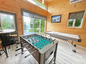 Chalet Plaisancier – Access to Lake Brompton - Image 2