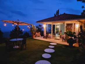 Romantic Cabin with Jacuzzi and Ocean & Mountain Views - Image 2
