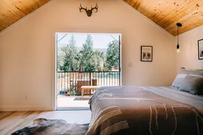 Sierra Cider's Yosemite Orchard Barn Loft - Image 3
