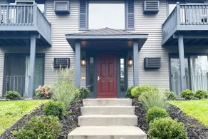 King of the Hill! Gracious 2BR, Dazzling Design! - Image 4
