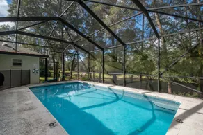 4 BR House w/ heat-pump pool! - Image 4