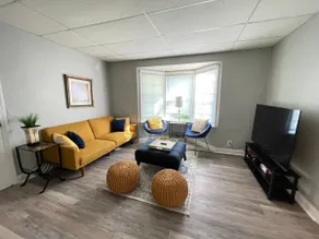 Bright, lively 1 bedroom apartment Walk to URMC - Image 3
