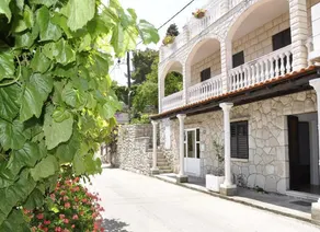 Lovely apartment - Image 2