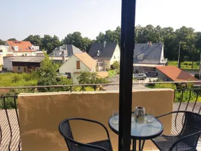 Bright studio with balcony, city center - Image 4