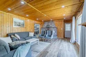 Private cottage with 26 acre & outdoor games - Image 3