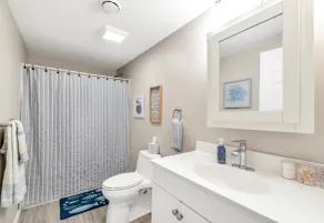 Best location in Uptown Maumee! King Bed-W/D-3TVs! - Image 4